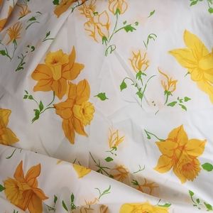 Vintage Daffodil flowers fitted bed sheet